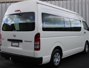 10 passenger minibus